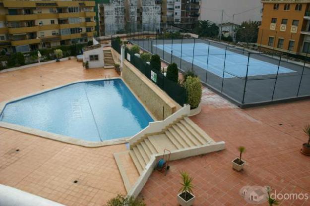 Piso céntrico dos dormitorios Calpe (Urbanización con piscina y tenis)