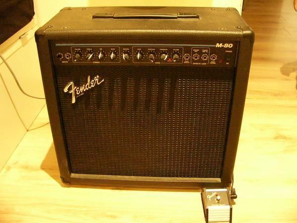 ampli bajo fender M-80 bass