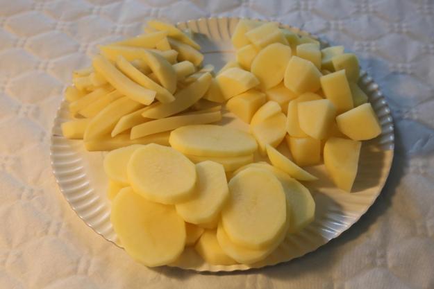 vendo patatas naturales peladas y cortadas