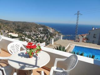 Apartamento : 4/4 personas - piscina - vistas a mar - rosas  girona (provincia de)  cataluna  espana