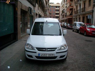 OPEL COMBO ESENTIA - Cordoba