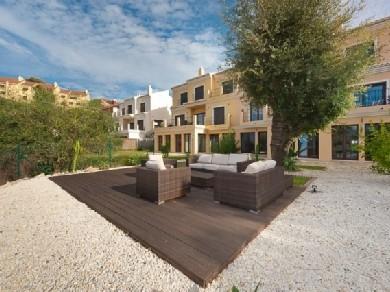 Adosado con 4 dormitorios se vende en Marbella, Costa del Sol