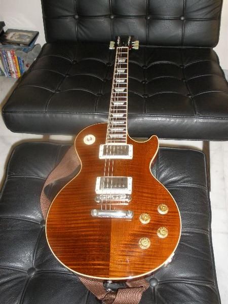 Guitarra: Gibson Les Paul Standard. 2002. Rootbeer. Como nuevo