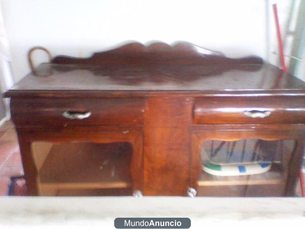 VENDO MUEBLE ANTIGUO MUY ECONOMICO