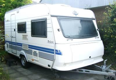 Caravana Hobby SF 400