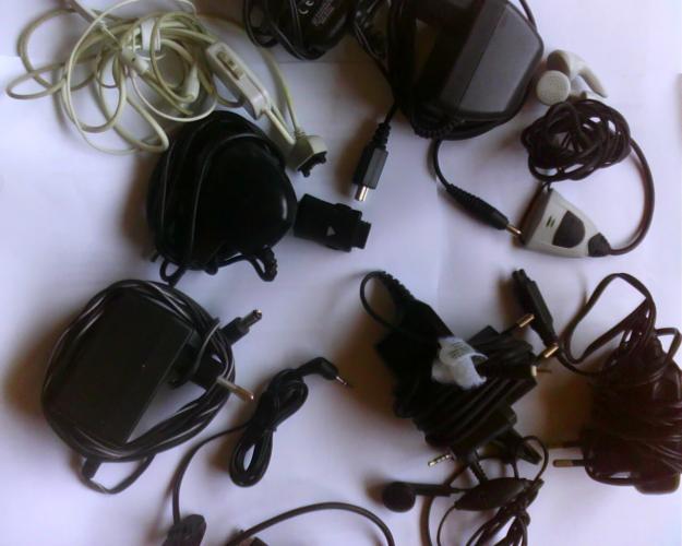 CARGADORES Y AURICULARES ORIGINALES