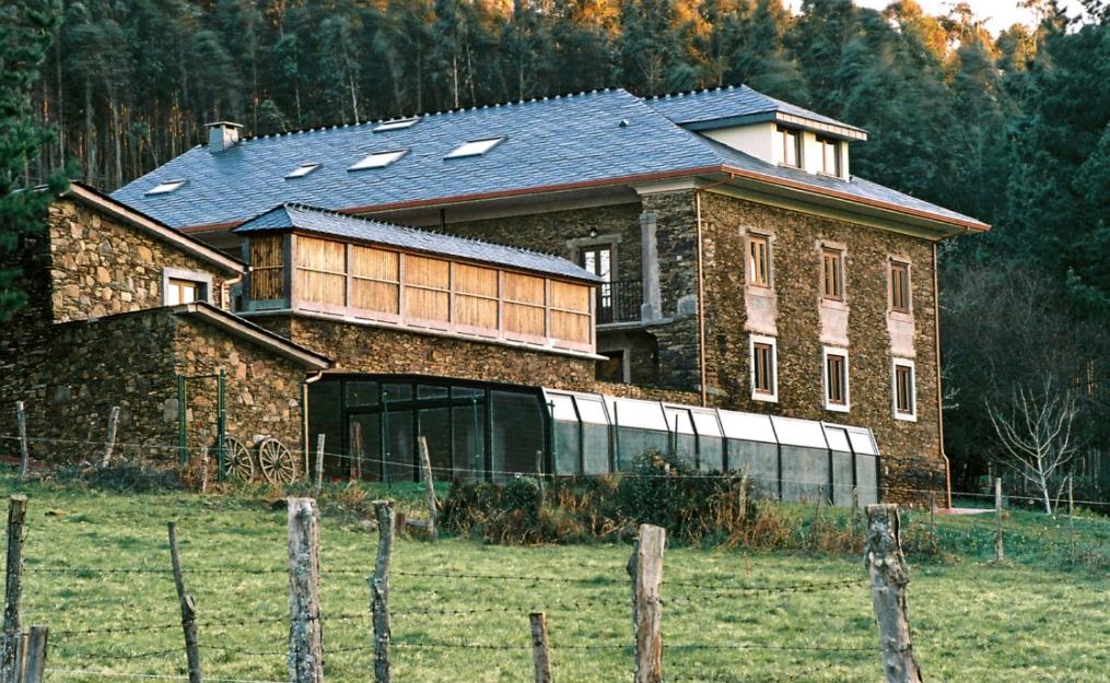 Casona de Piedra Restaurada entre Cedeira y Ortigueira, Urge