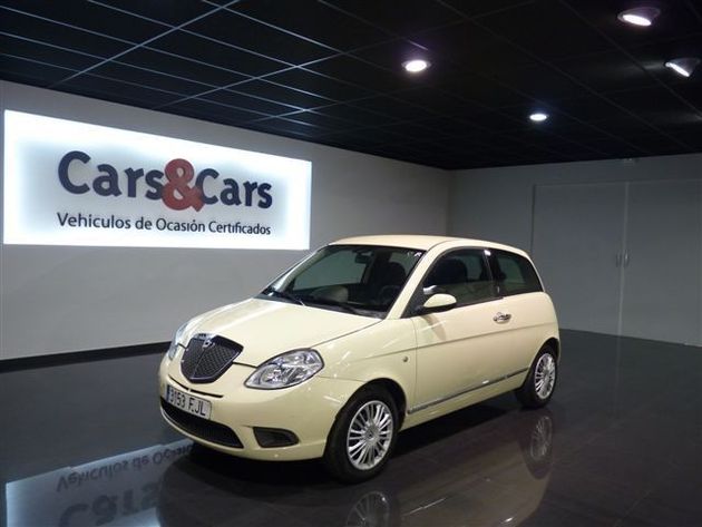 LANCIA Y  1.4 16V PLATINO