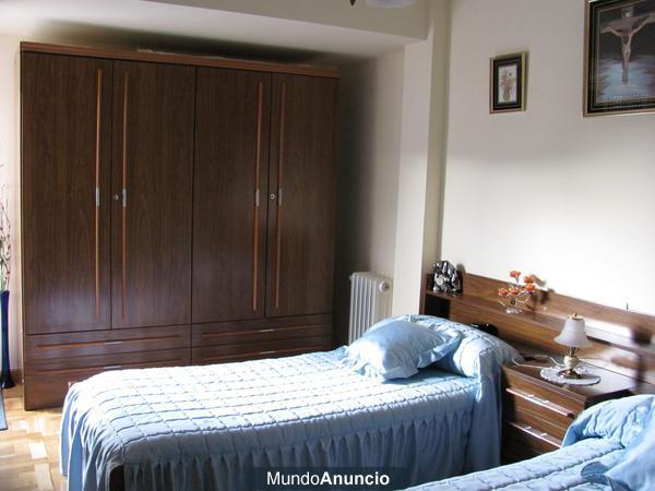 Muebles dormitorio con dos camas