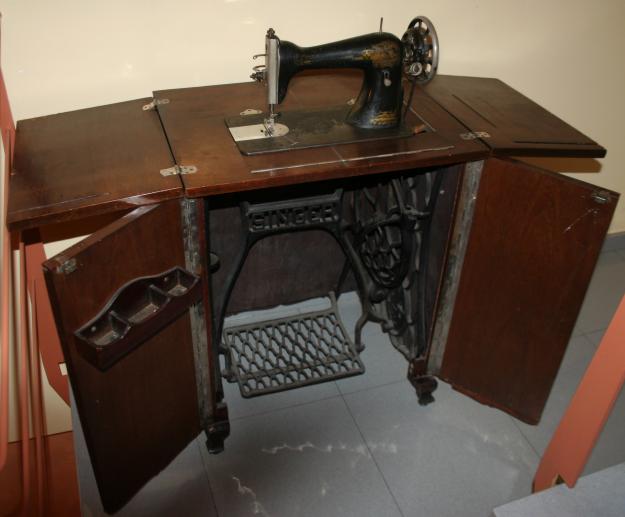 MAQUINAS DE COSER ANTIGUAS
