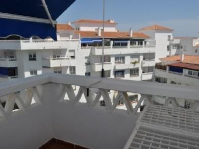 Apartamento con 4 dormitorios se vende en Marbella, Costa del Sol