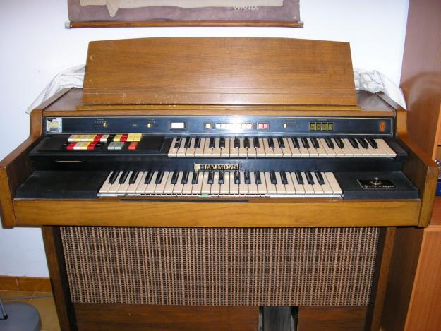 VENDO ORGANO HAMMOND DE 2 TECLADOS!!