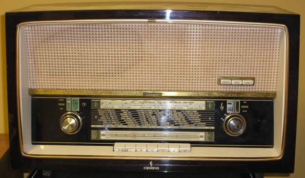 Radio antigua Siemens RC20