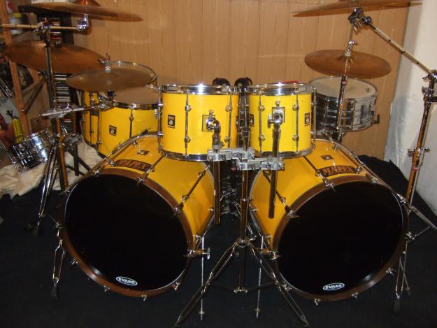 Mapex Saturn doble bombo + caja + Hardware.