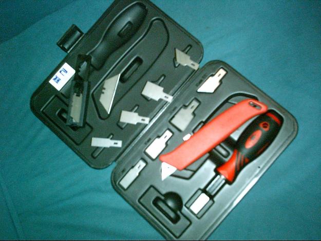 set con maletin cutter marca WHURT