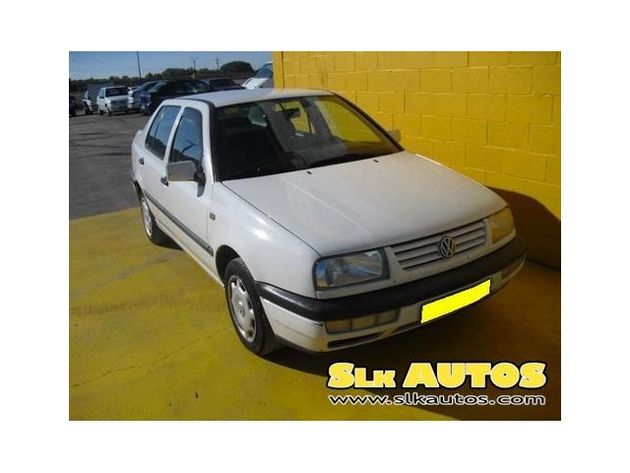 VOLKSWAGEN VENTO 1.6 CL