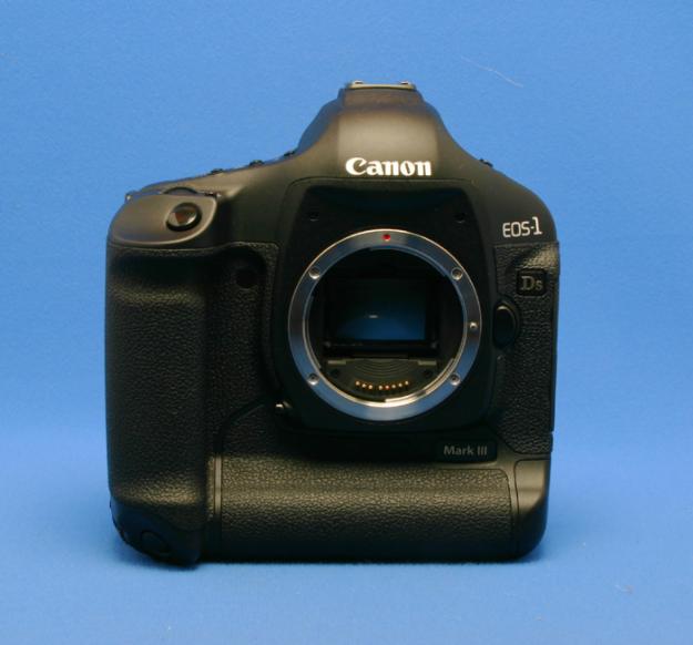 Canon EOS-1 Ds Mark III Digital SLR