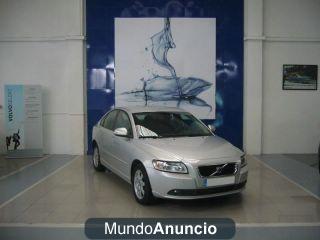 Volvo S40 2.0D MOMENTUM
