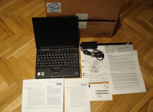 IBM Lenovo Thinkpad X60s en garantia, Pesa menos de 1,3 kg