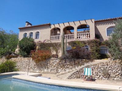 2b  , 3ba   in Bolulla,  Costa Blanca South   - 220000  EUR