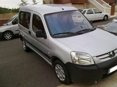 PEUGEOT PARTNER 1.9D - Leon