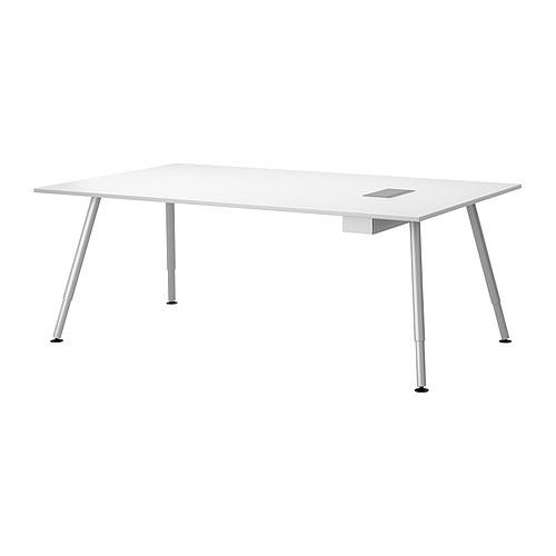 Por traslado, mesa de juntas