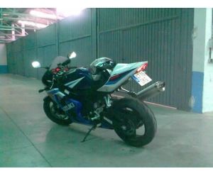 SUZUKI GSX R 600