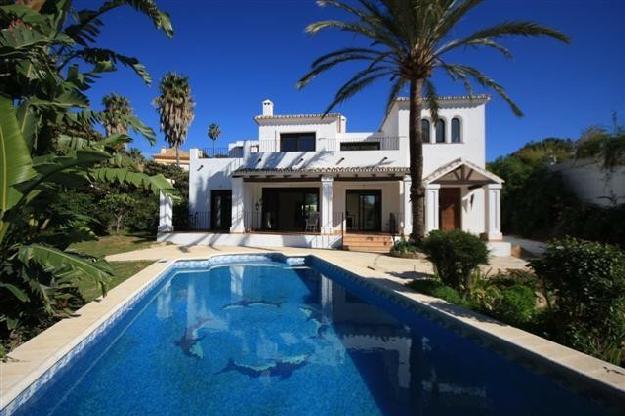 Villas a la venta en El Rosario Costa del Sol