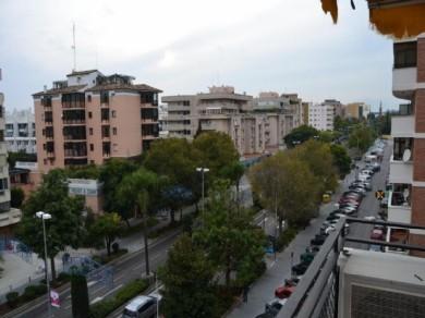 Apartamento con 2 dormitorios se vende en Marbella, Costa del Sol