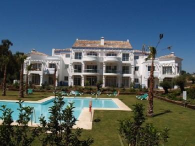 Apartamento con 4 dormitorios se vende en Marbella, Costa del Sol