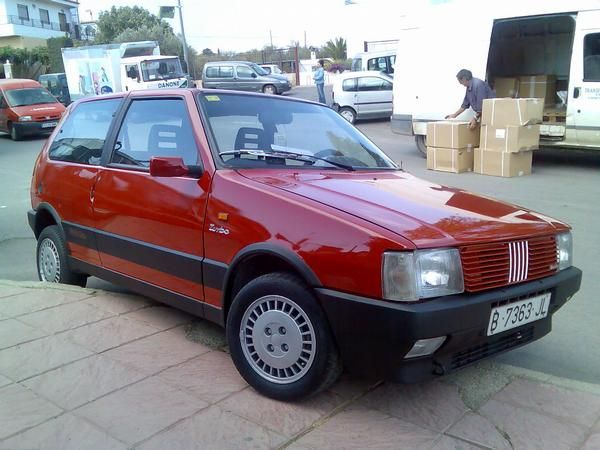 SE VENDE FIAT UNO TURBO I