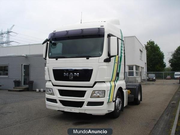 Se vende tractora MAN TGX 440