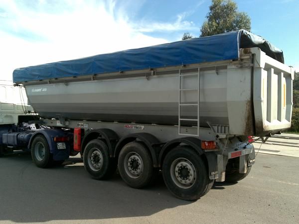 SE VENDE SEMIRREMOLQUE BAÑERA ROJO ALUHARD DEL 2007