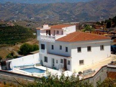 Chalet con 5 dormitorios se vende en Iznate, Axarquia