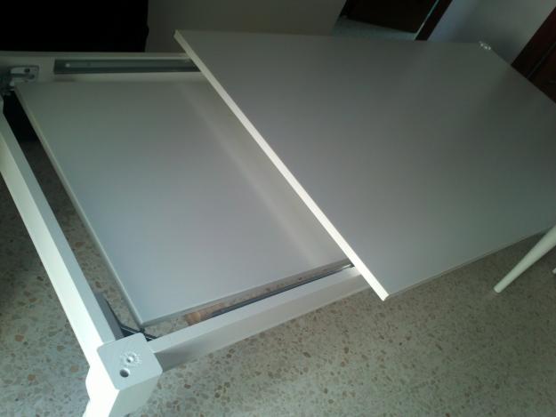 se vende mesa de ikea extensible