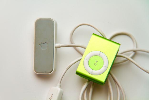 Cambio samsung y ipod nano+ accesorios  por iphone 4