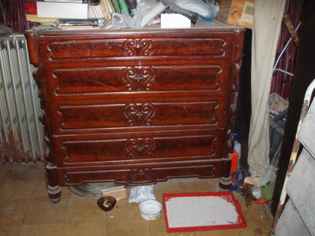 se VENDEN cinco armarios antiguos para restaurar.