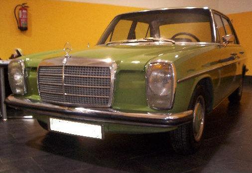 Mercedes-Benz 200 W 115/8 COCHE CLASICO IMPECABLE