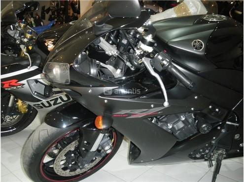 YAMAHA YZF R1