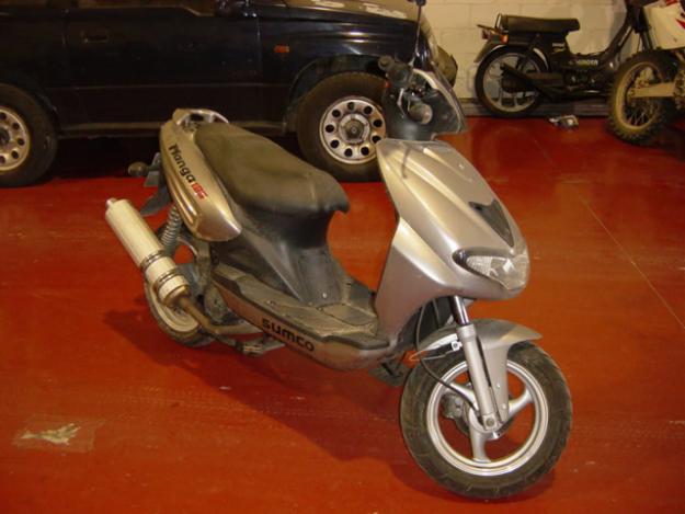 SCOOTER SUMCO MANGA 125 EN PERFECTO ESTADO