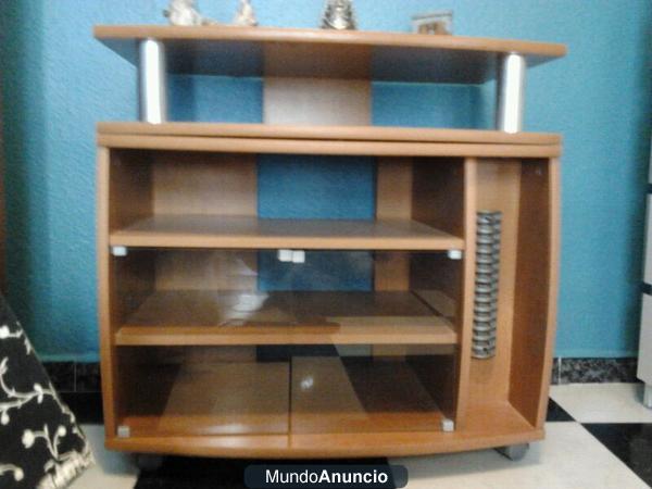 SE VENDE MESA TELEVISOR SEMINUEVA BASCULANTE