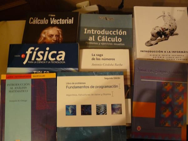 Vendo 8 libros de matemáticas por 20 euros cada uno