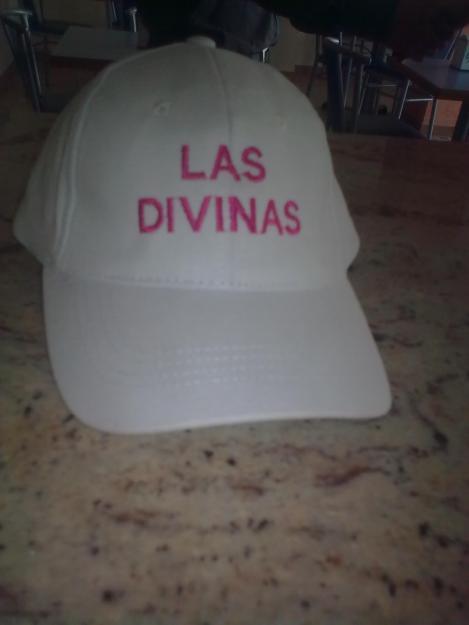 gorras de las divinas patito feo