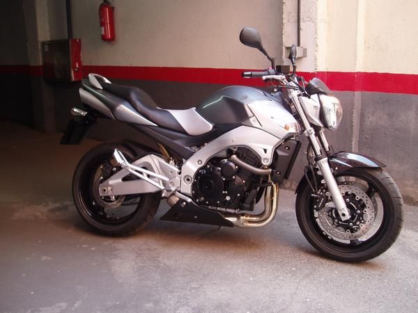 vendo suzuki gsr 600