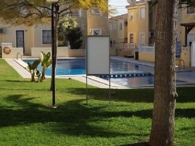 Apartamento con 2 dormitorios se vende en Villamartin, Costa Blanca