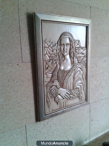 cuadro gernica y gioconda en madera tallada