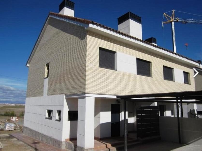 Venta Chalet en Moraleja de Enmedio REF:V2228