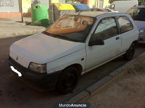VENDO RENAULT CLIO POR 450 E NEGOCIABLES