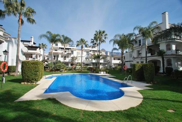 Apartamento a la venta en Nueva Andalucía Costa del Sol