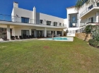 Chalet con 5 dormitorios se vende en Benahavis, Costa del Sol - mejor precio | unprecio.es